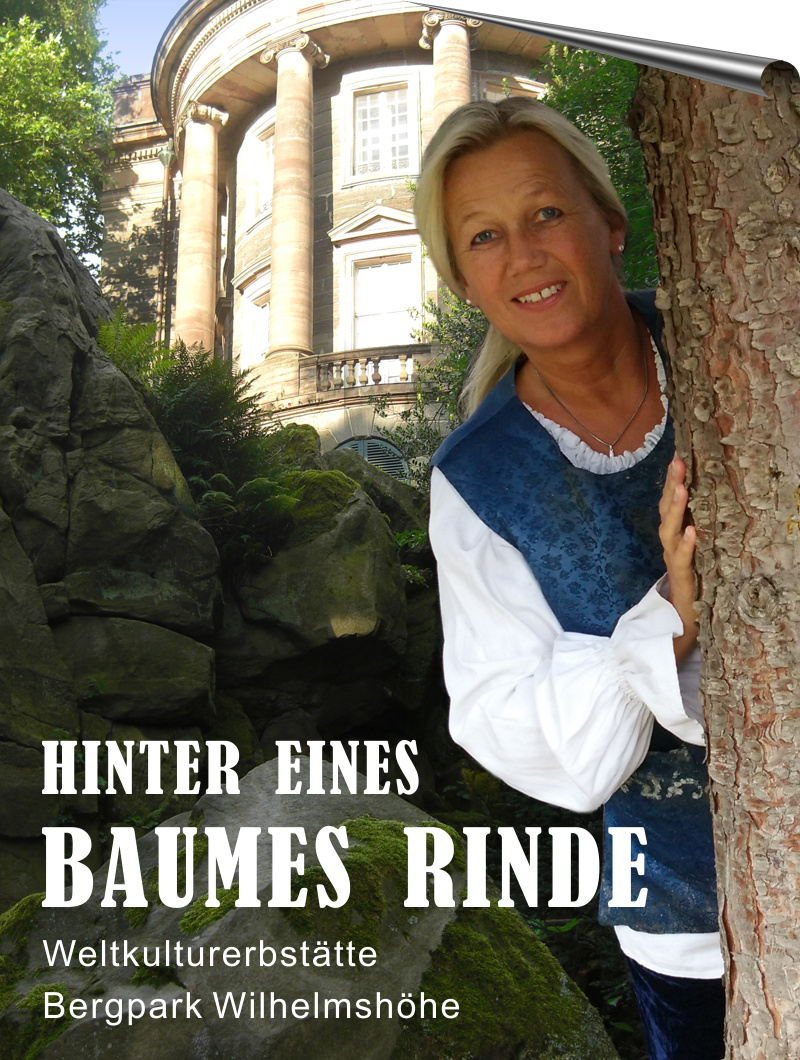Hinter eines Baumes Rinde